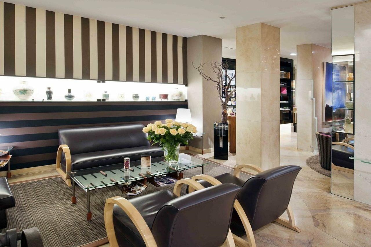 Cambon Hotel