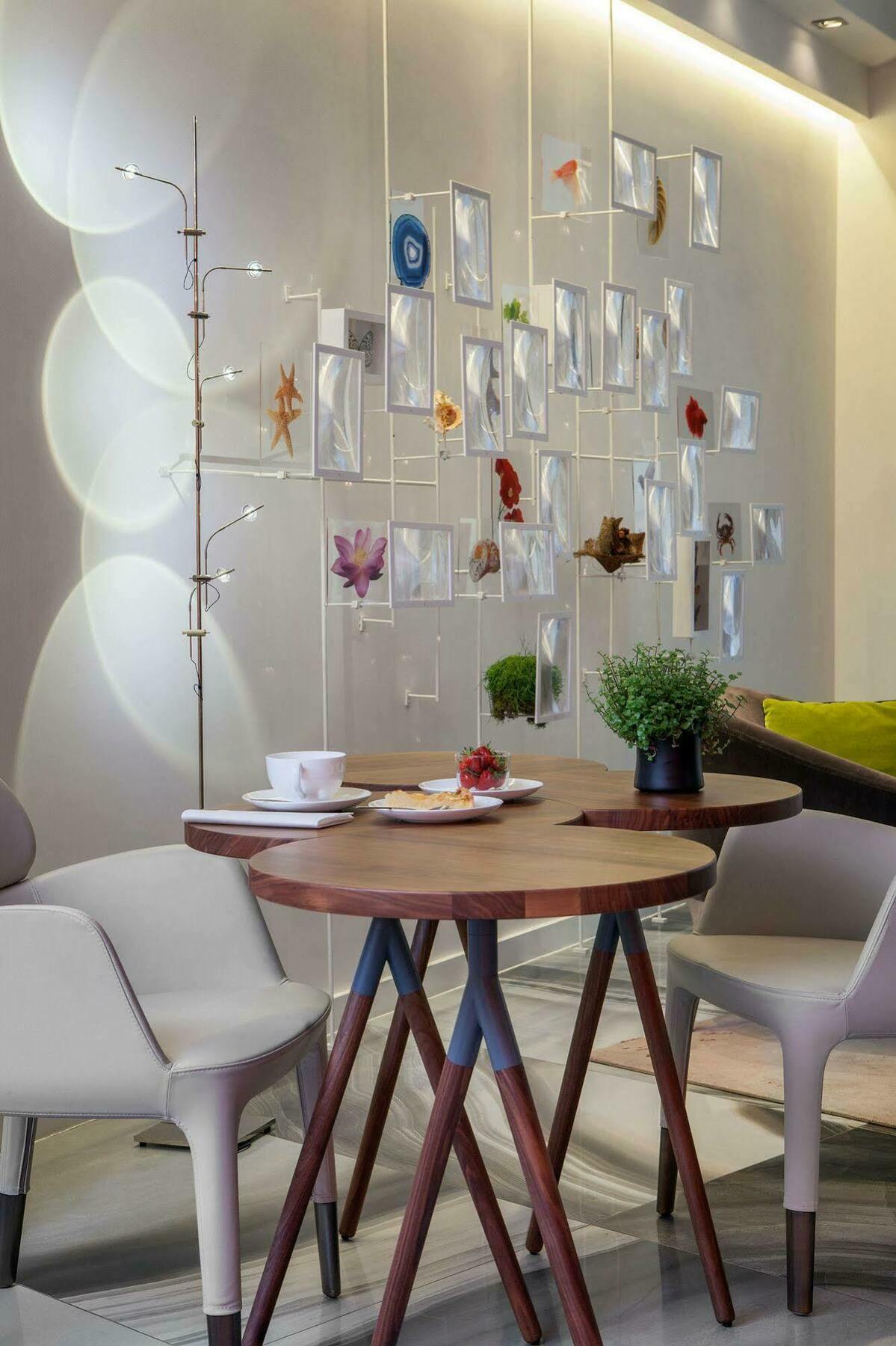 Hotel De Seze 4*