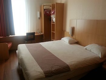 Ibis Daumesnil Porte Doree