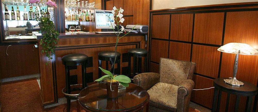 Raspail Montparnasse Hotel Parigi