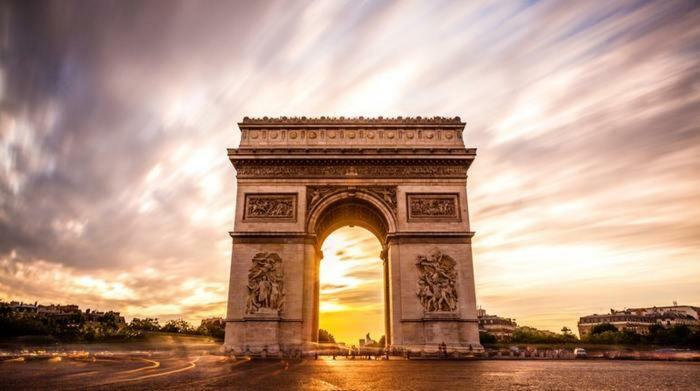 Little Boudoir Of Champs-elysées *