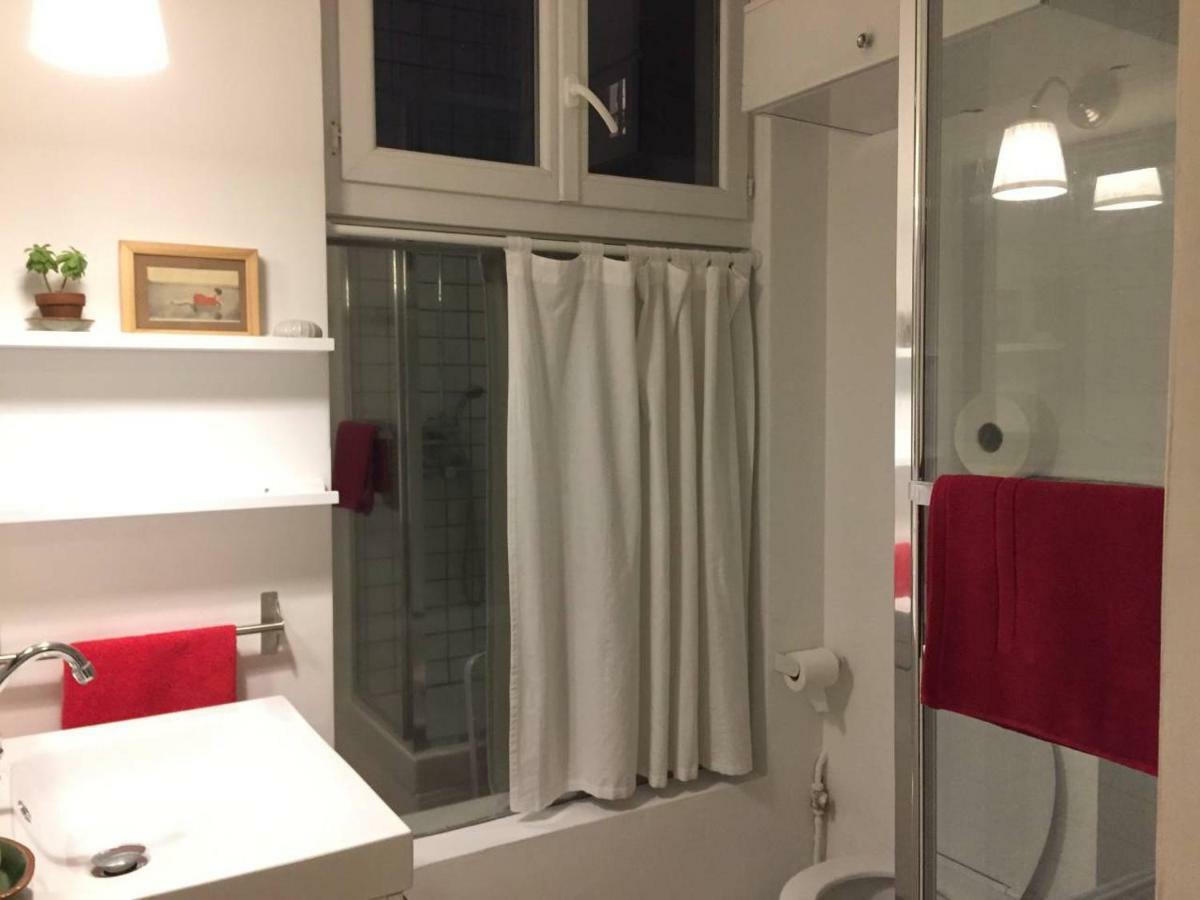 Xiv Apartment Paris