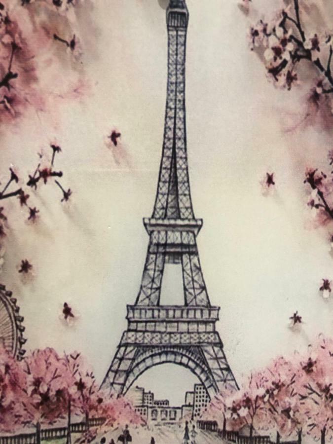 Pere Lachaise By Lovely *