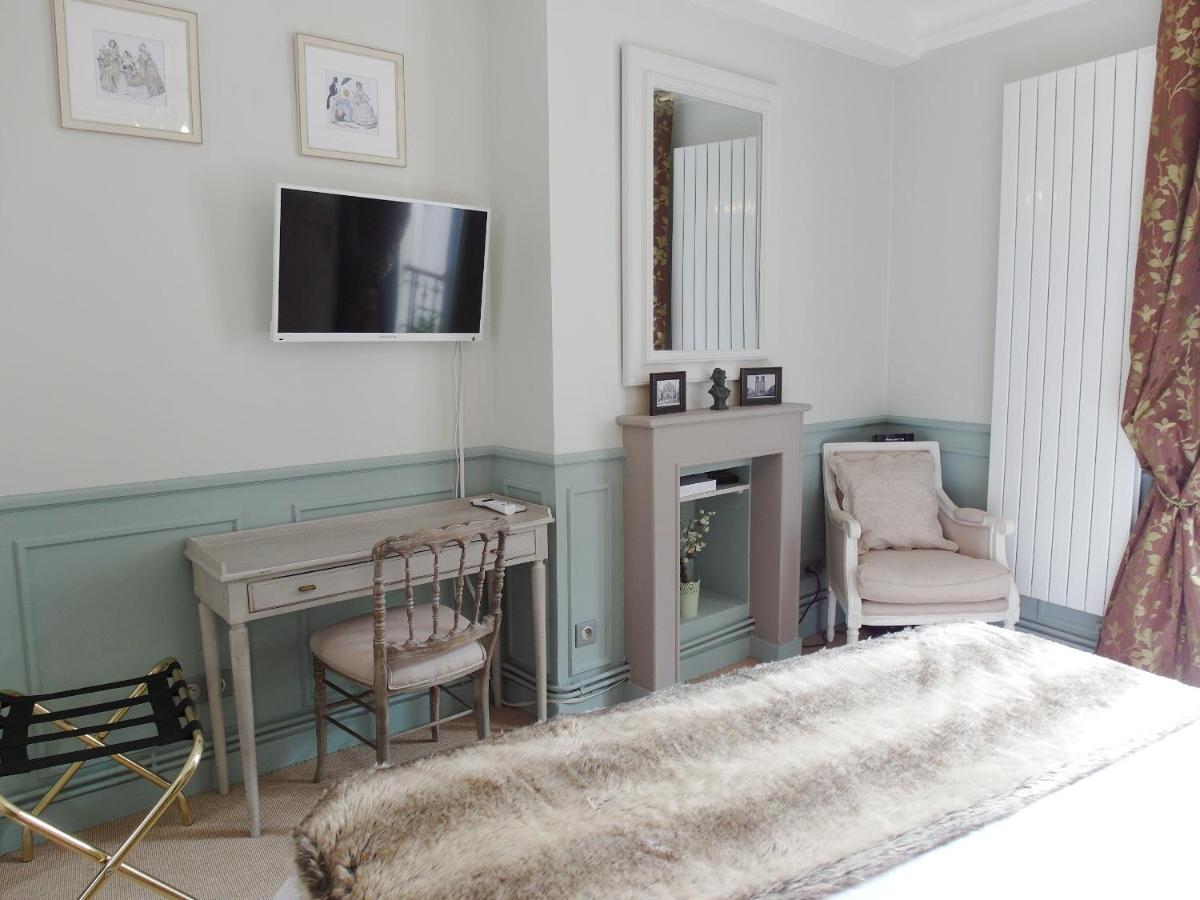 D : Louvre Elegant 3* Parigi