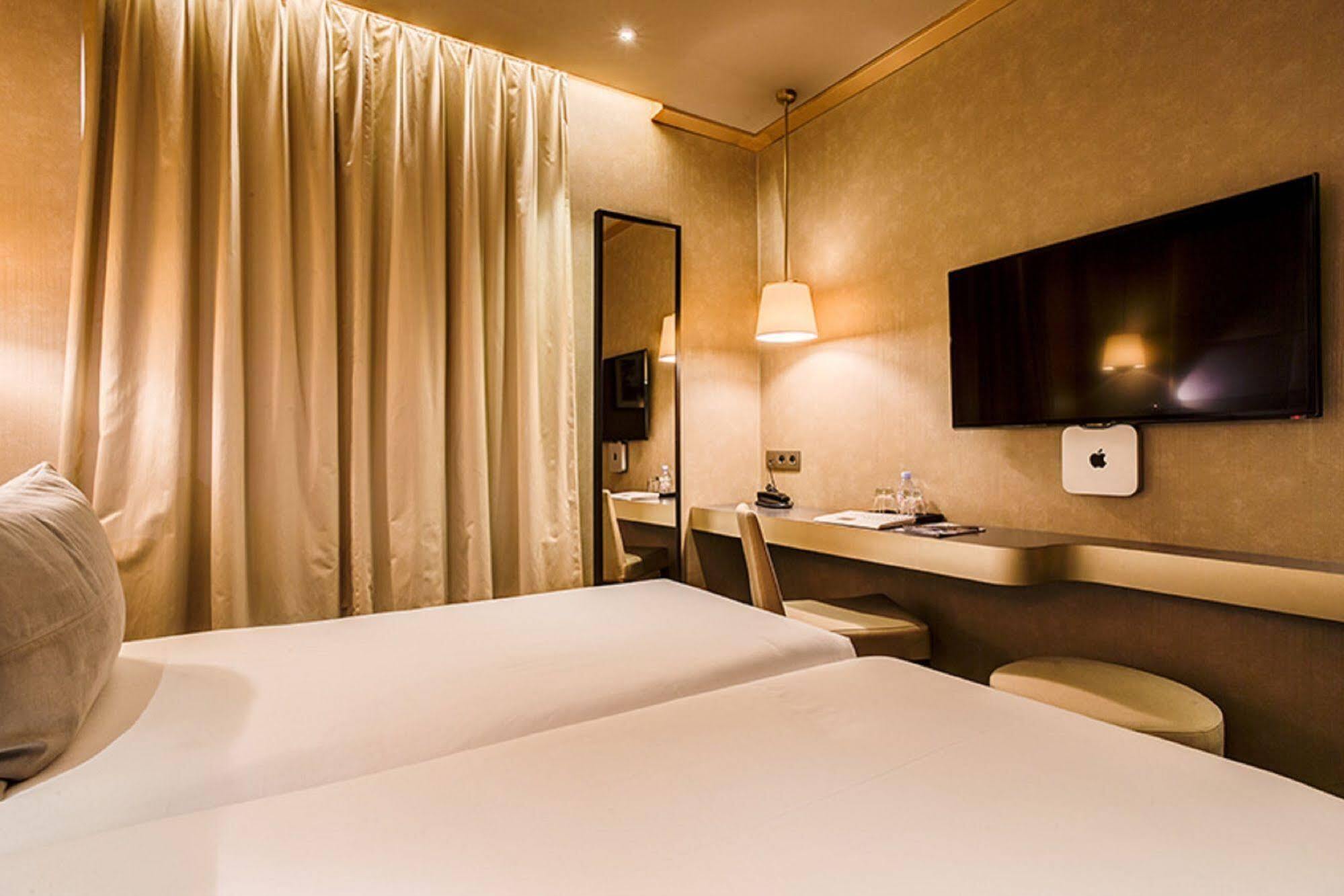 Armoni 4* Parigi