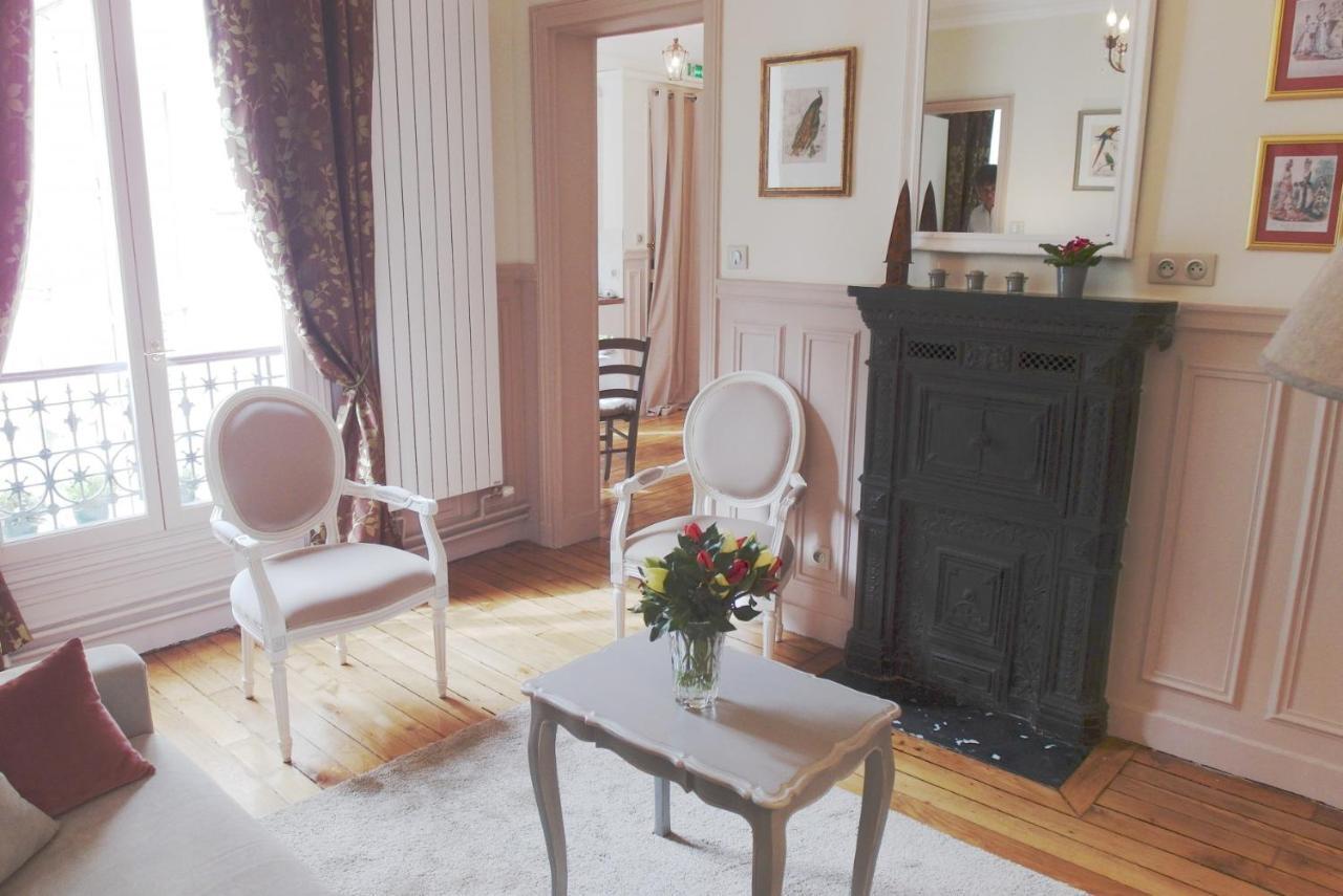 D : Louvre Elegant Bed & Breakfast