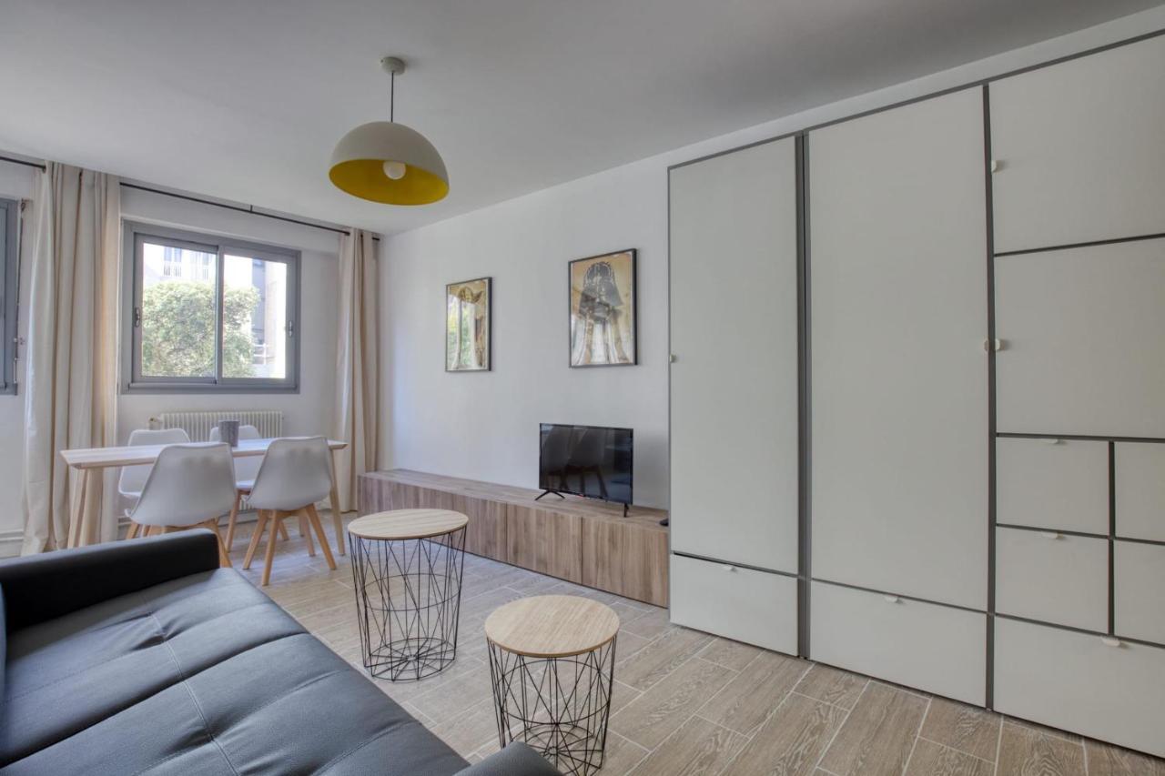 Charming In The Heart Of The 19th Appartamento