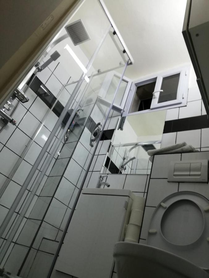 Charming Central Studio Apartment *