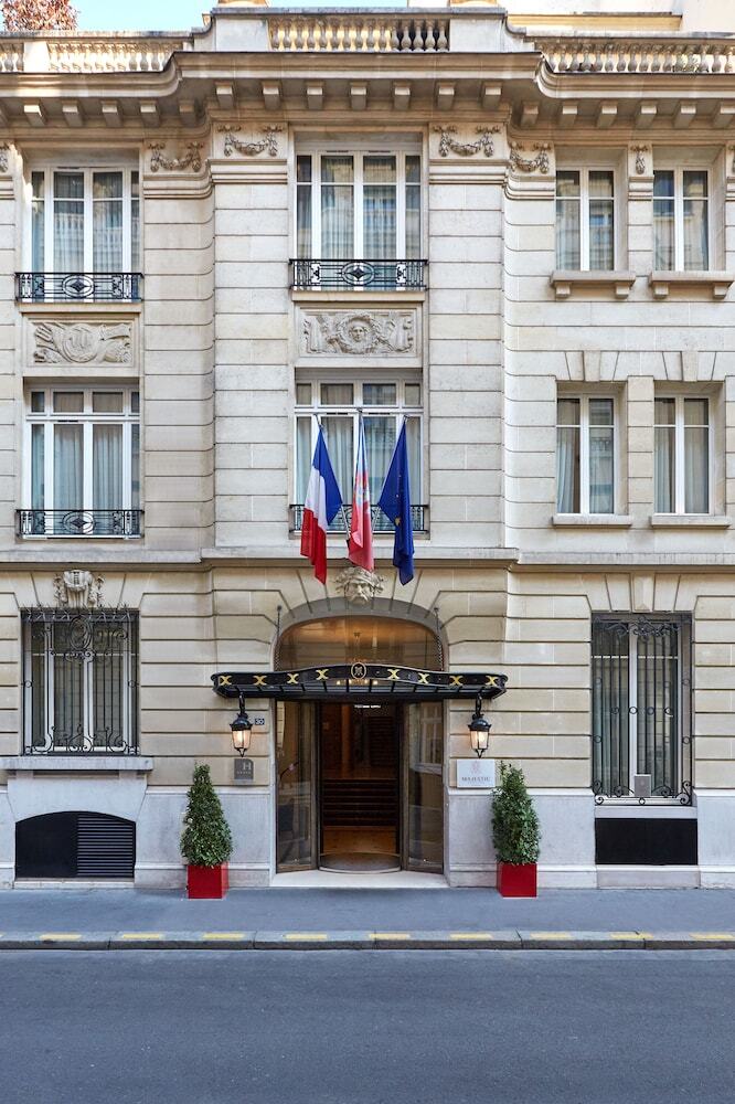 Aparthotel Majestic Champs Elysées Parigi