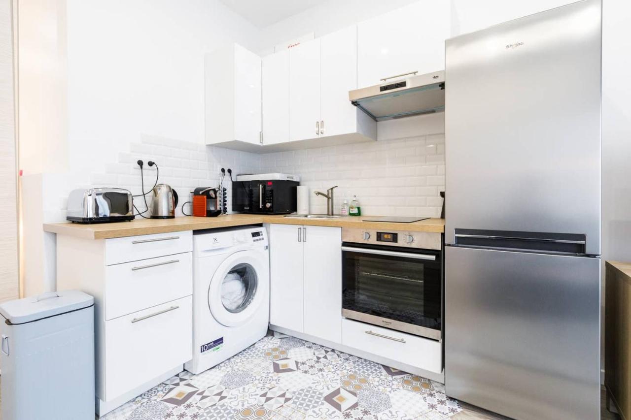 Luxurious And Cosy In The Center Of 14 Appartamento
