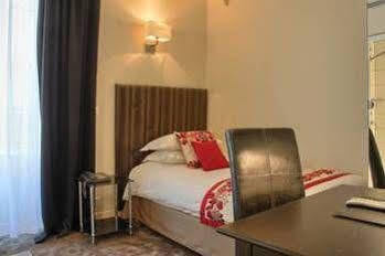 Hotel Du Lion D'or Louvre 3*