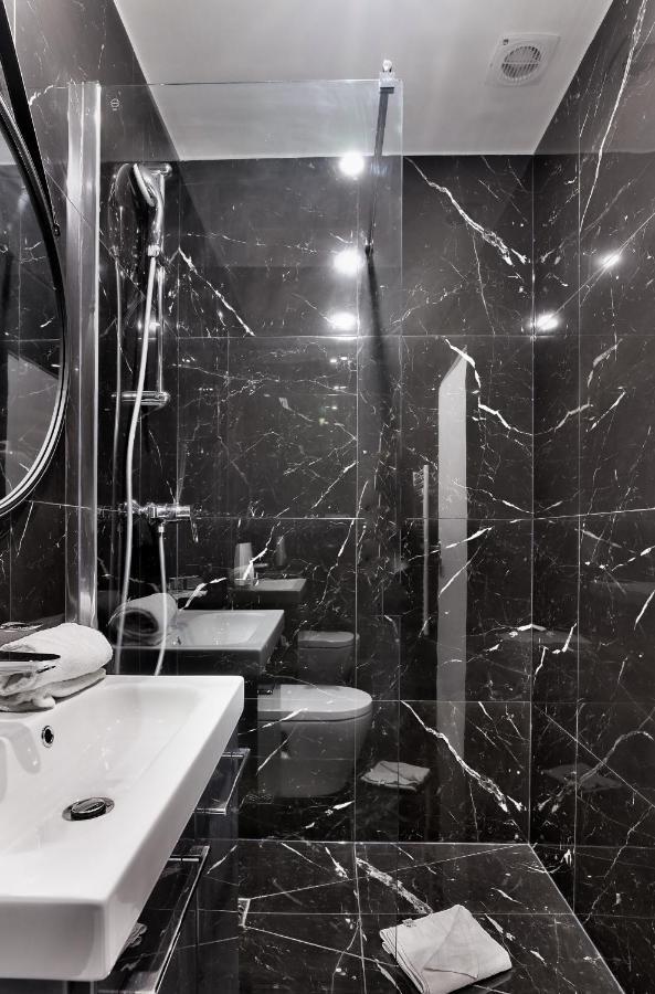 99 - Urban Fabulous 6 Bedrooms Appartamento Parigi