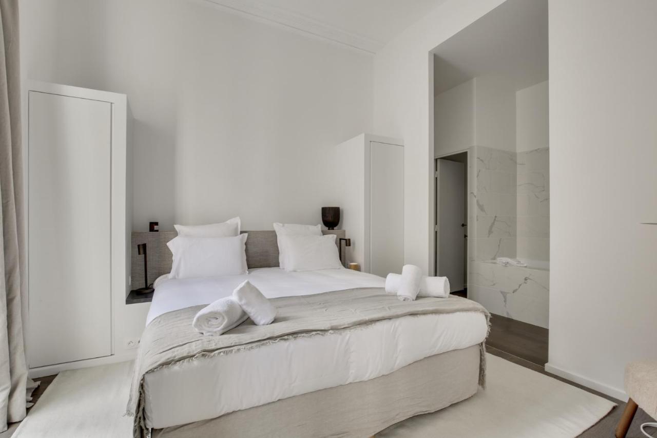 Appartamento Modern 3bdr/3bath - Louvre Museum/tuileries Parigi