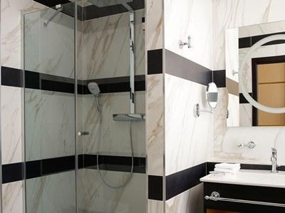 Hotel Niepce Paris, Curio Collection By Hilton Parigi