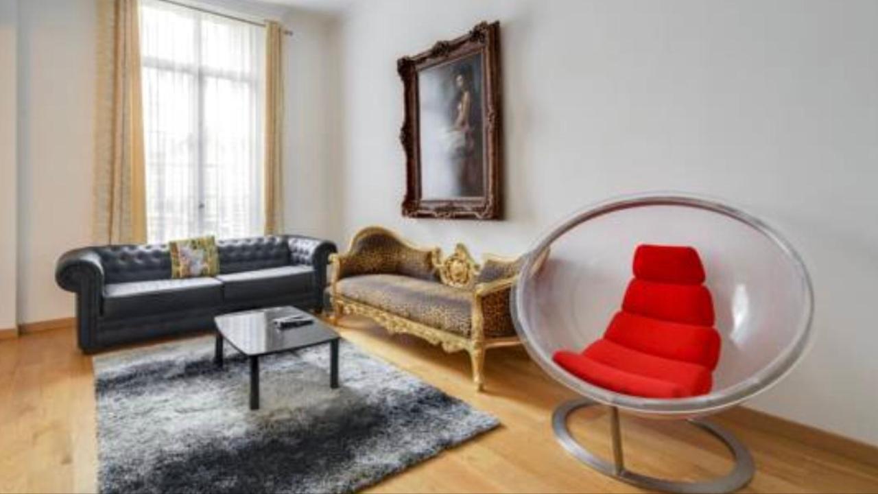Appartamento 21a Marechal Foch Avenue Champs-elysees Parigi