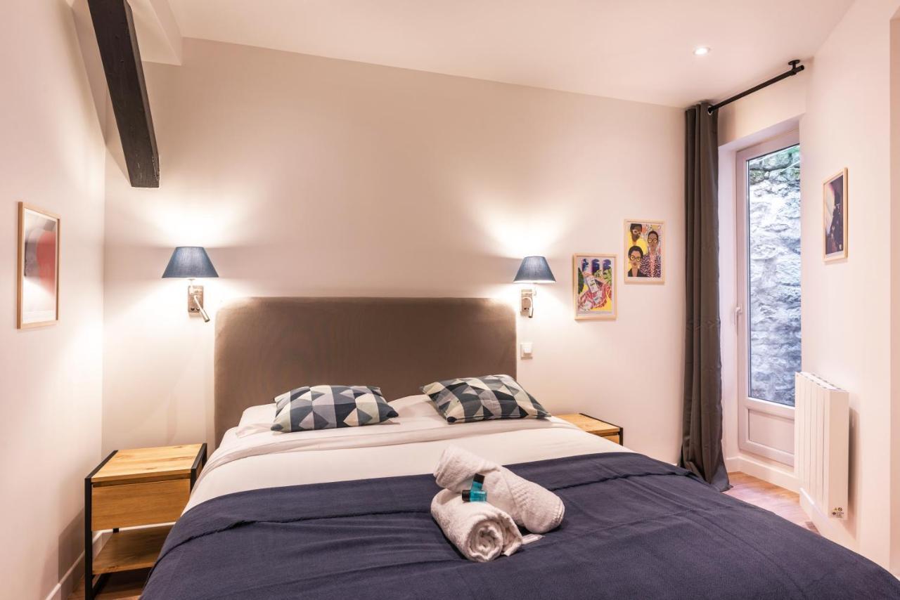 Design & New Loft In Heart Of *