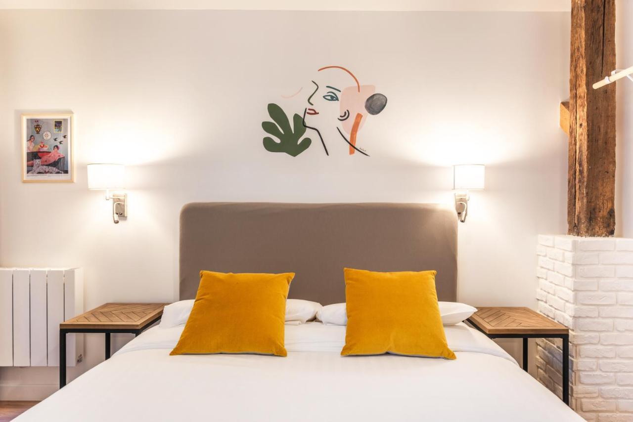 Design & New Loft In Heart Of
