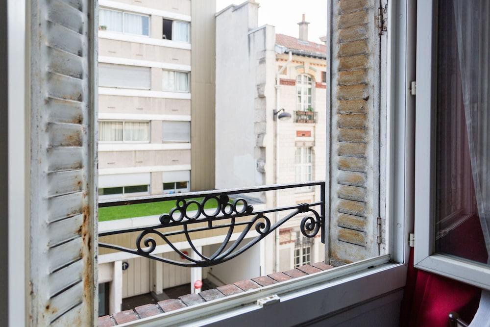 Hipotel Belleville Gare De L'est Hotel