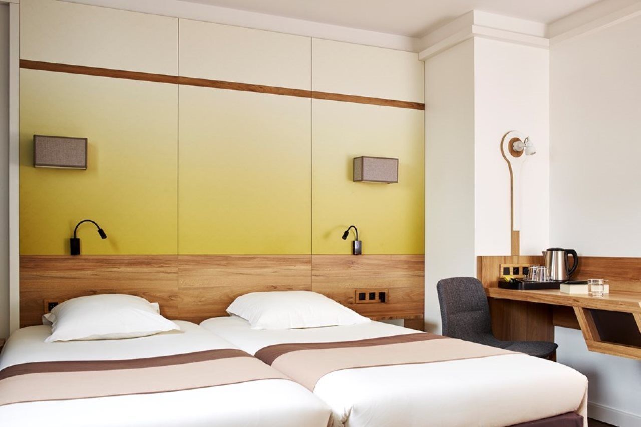 Hotel Median Porte De Versailles 3*