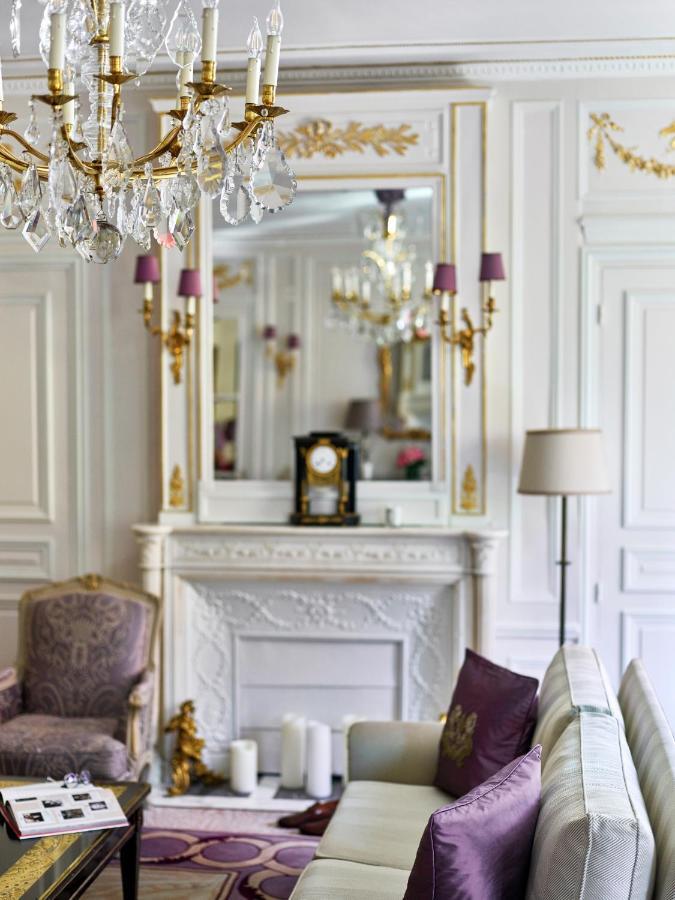 Plaza Athénée - Dorchester Collection Hotel Parigi