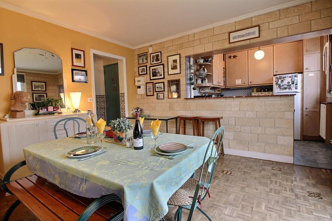 213367 - 6 Personnes à