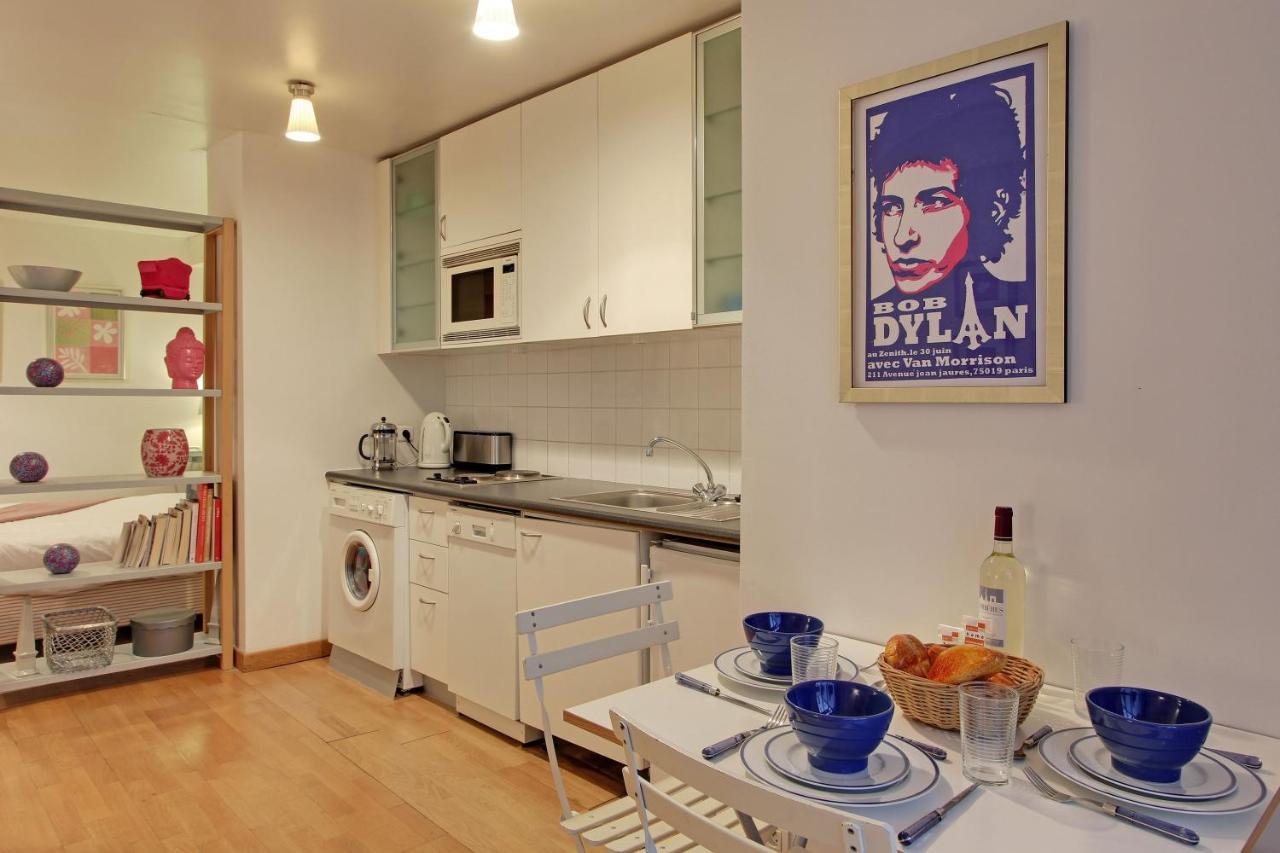 S09278 - With Patio For 3 People, Grand Boulevards * Parigi