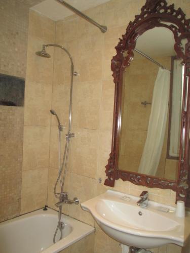 Camelia Prestige - Place De La Nation Paris