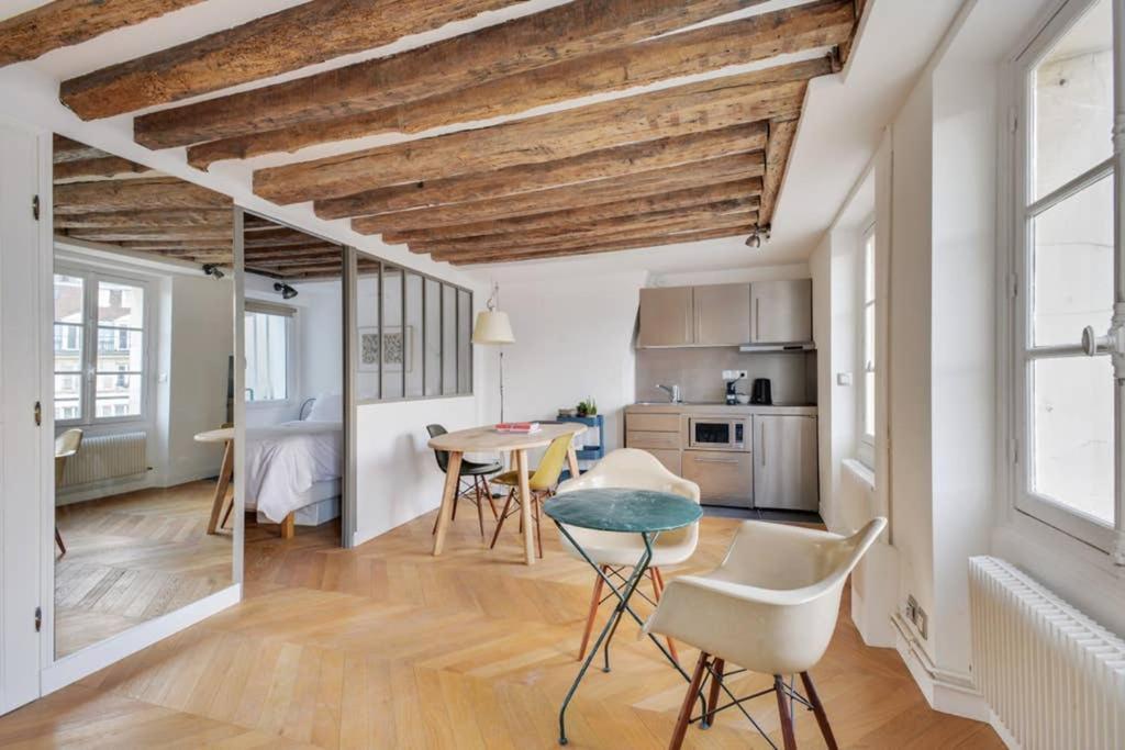 Appartamento Cosy & Bright Under The Beams On Place Dauphine Id 319 *