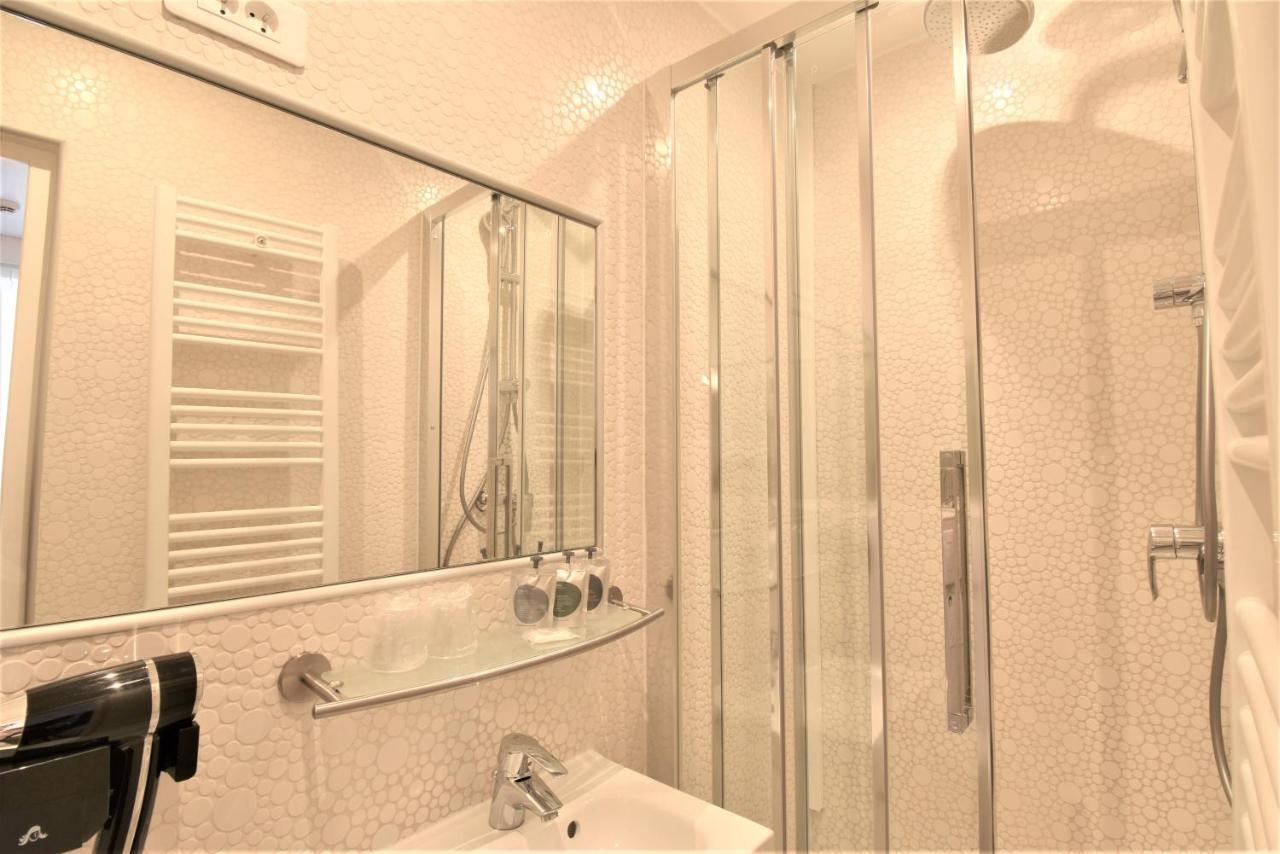Bonne Nouvelle Hotel 3*