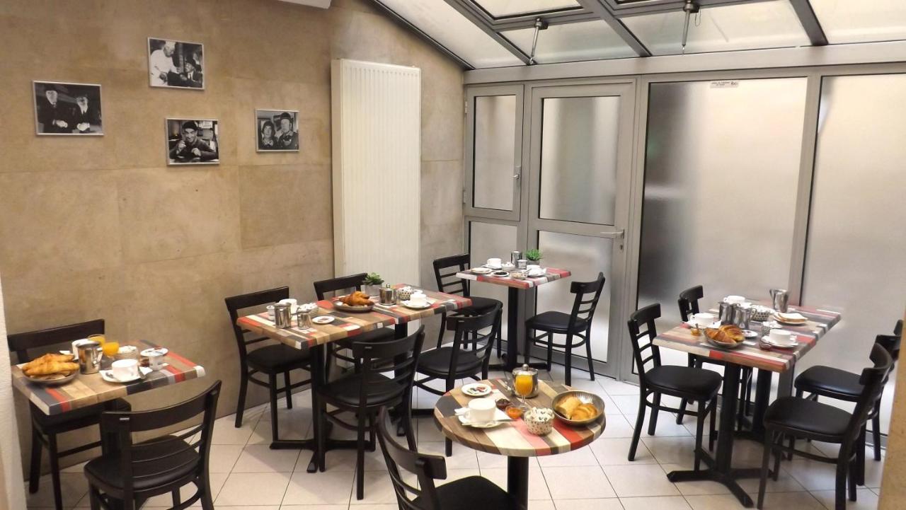 De La Place Des Alpes Hotel Parigi