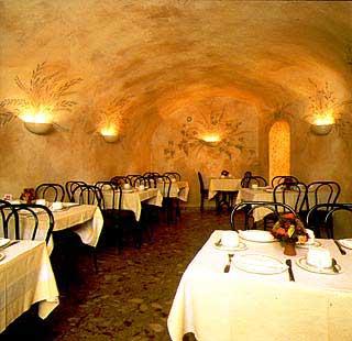 Le Petit Manoir Hotel