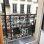 My Trip In Paris - Temple