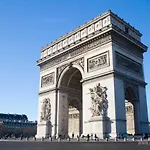 Refurbished Design Flat -Near Champs-Elysees Paris