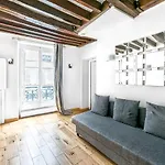 Apartment Pompidou By B\'Your Home