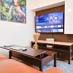 Paris La Villette - Charming Apartment 2 Rooms