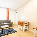 Nice And Warm Flat For Four Or Six People In Paris City Center
