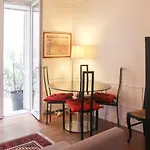 Comfortable Apartment With Beautiful Brightness