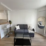 Stylish Apartment In Paris