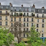 Chaleureux Studio Parisien