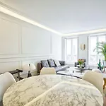 Trocadero - Genuine Apartment