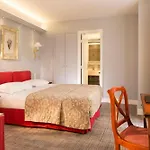 Le Relais Saint Honore