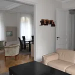 La Villa D\'Auteuil, Paris 16, Renovee