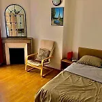 Cosy Apartment In Paris