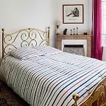 Charming And Bright Near Montmartre