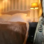 Parisinteriorsrentals - Beautiful Le Marais Notre Dame Appartement
