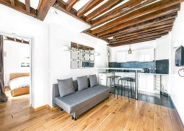 Apartment Pompidou By B\'Your Home
