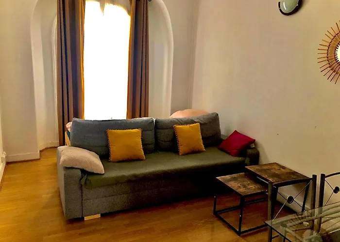 Cosy Apartment In Paris