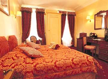 Queen Mary Opera 4*