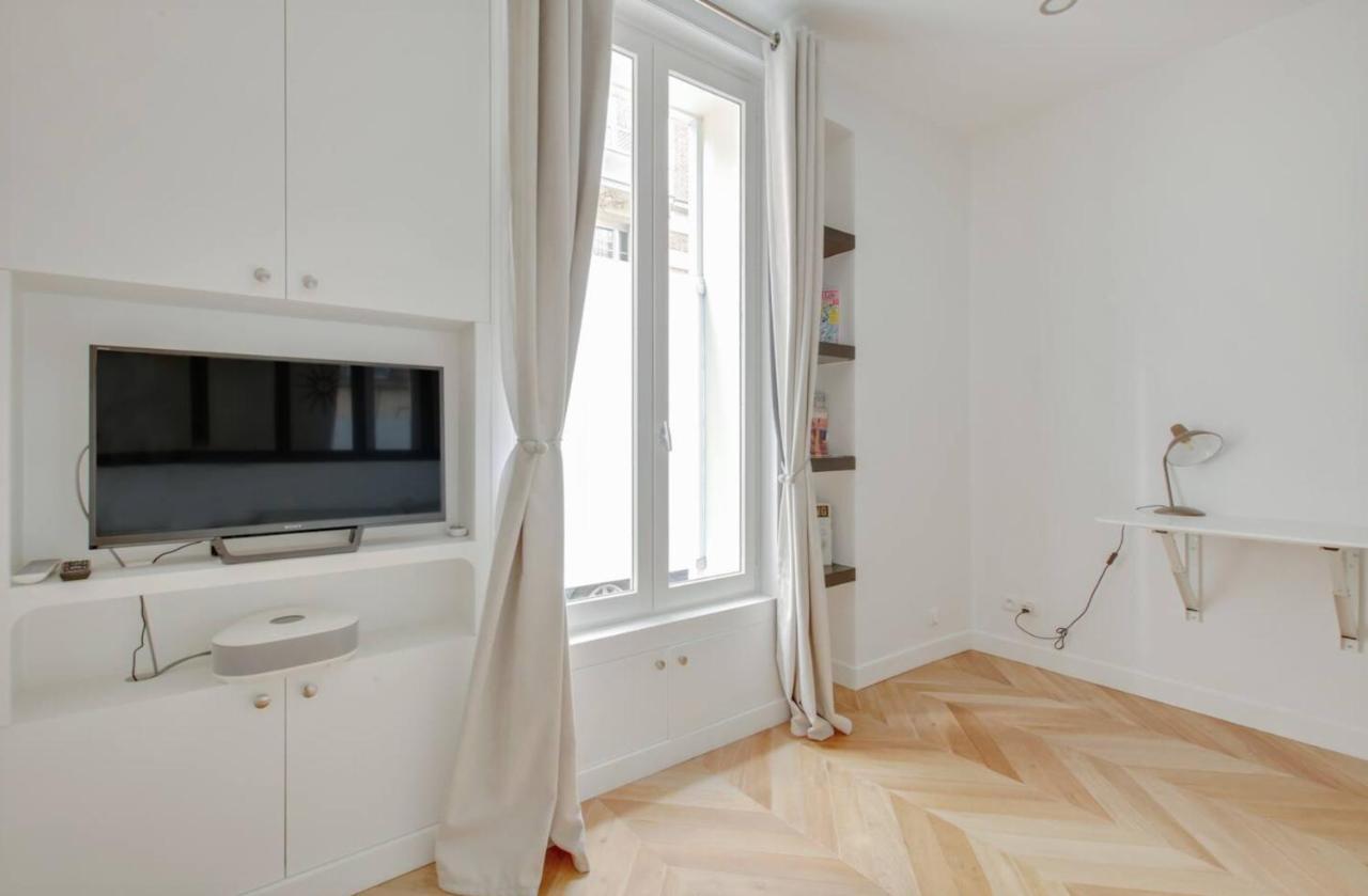 Refurbished Design Flat -near Champs-elysees Apartment *