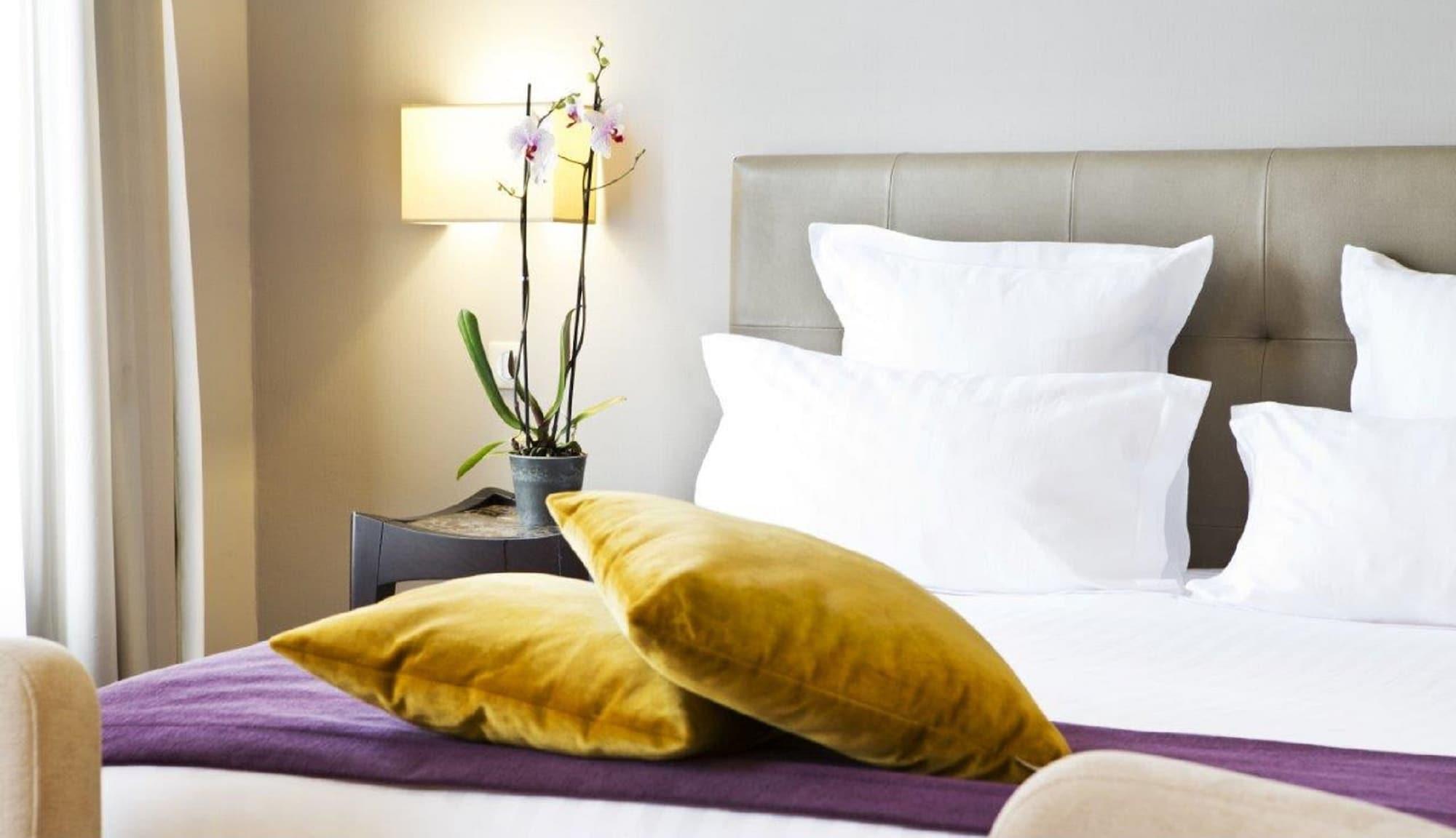 Sonder Le Frochot Hotel